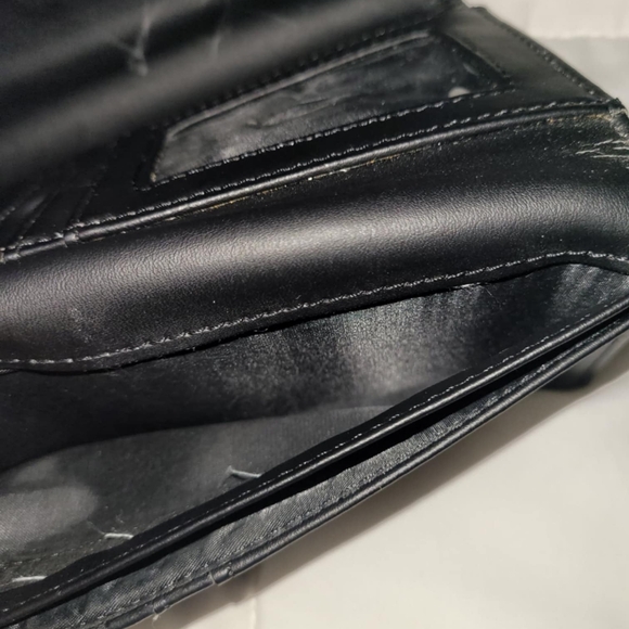 Black and Silver Guess Wallet - Picture 8 of 10